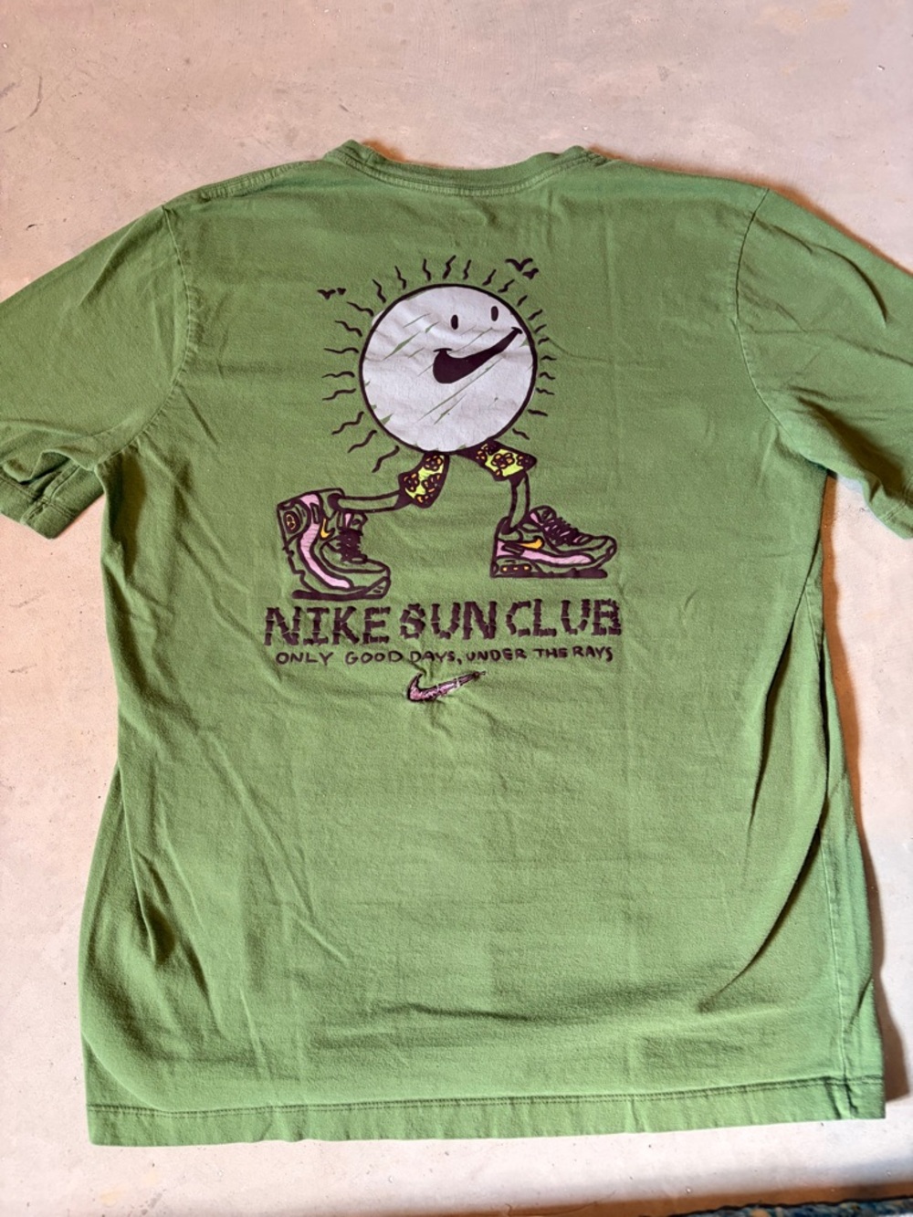 Nike Green Sun Club T Shirt Large